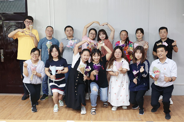共話七夕節(jié) 牢記家國情 ——公司第一、二、三黨支部開展聯(lián)學聯(lián)建主題黨日活動